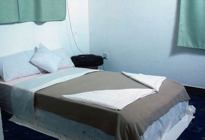 هتل Elephant Camp