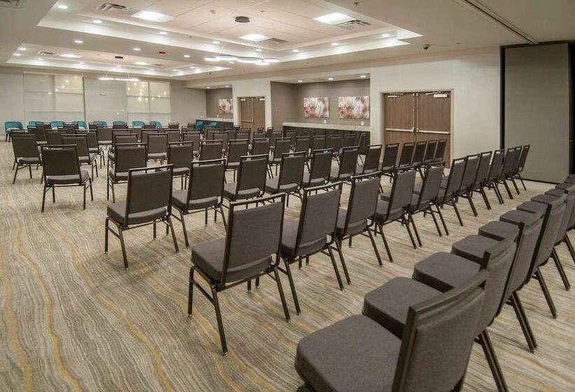هتل Hilton Garden Inn Jackson/clinton