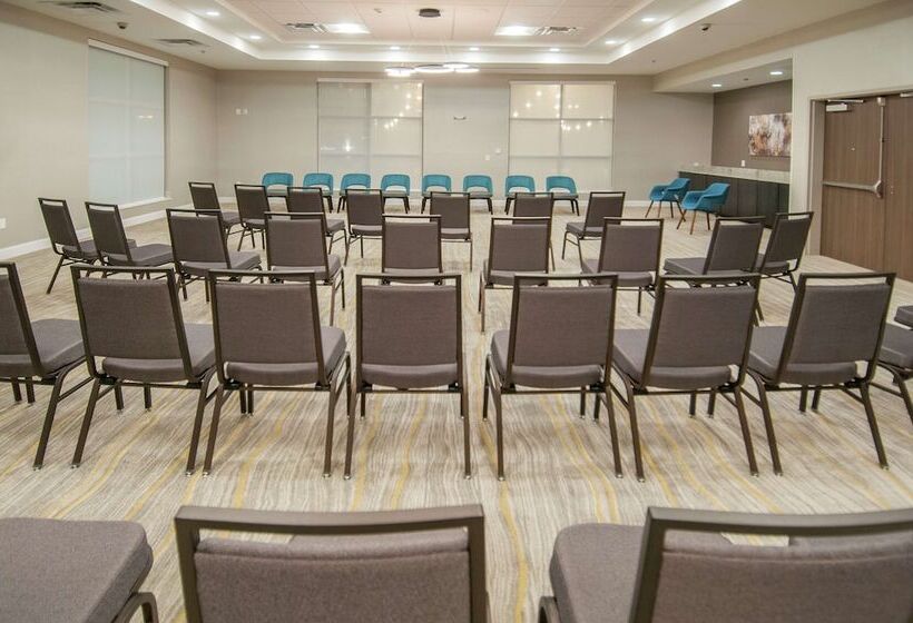 هتل Hilton Garden Inn Jackson/clinton