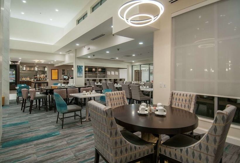 هتل Hilton Garden Inn Jackson/clinton