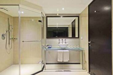 K Hotel   Yunghe