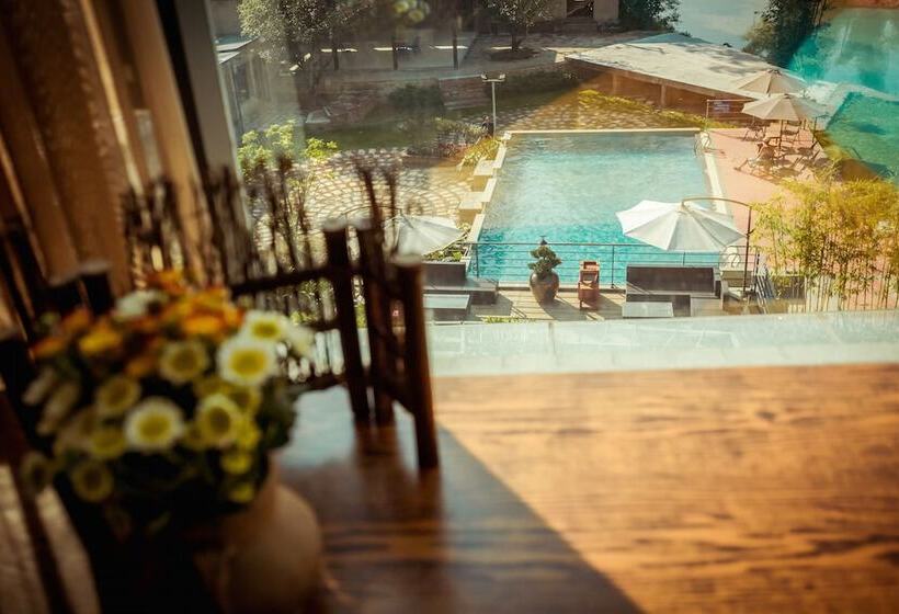 فندق Moonlit Sky Resort