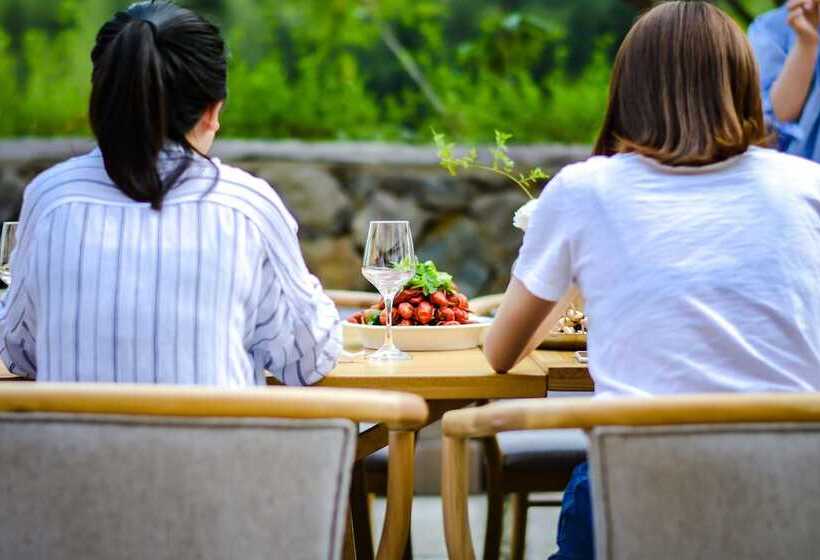 Moganshan Yinhuawu Resort