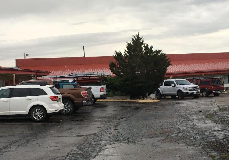 汽车旅馆  Spanish Peaks Inn
