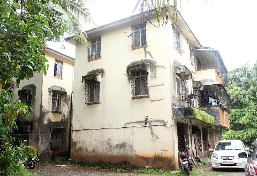 Oyo 9280 Home 2 Bhk Miramar Beach