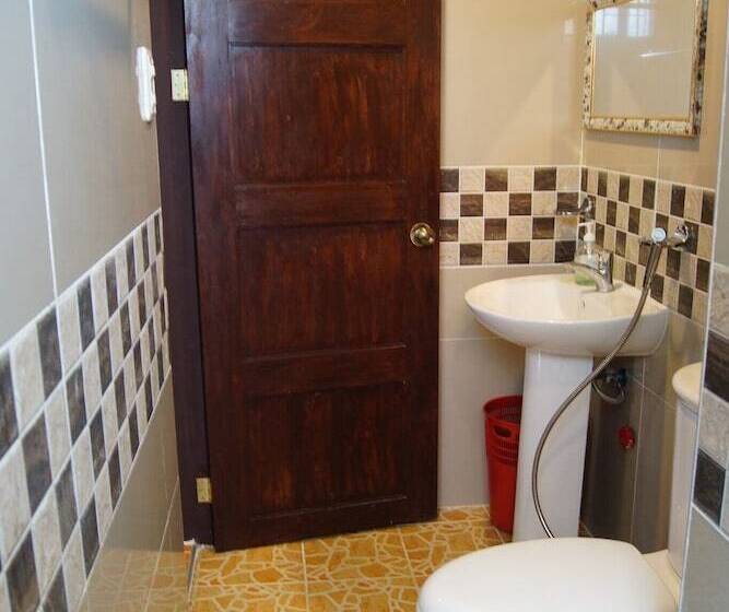 پانسیون B&j Guesthouse And Functions Inc