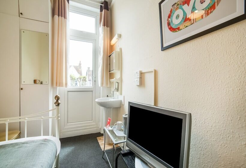 پانسیون Devine Beach Hotel, Westcliff Southend-On-Sea