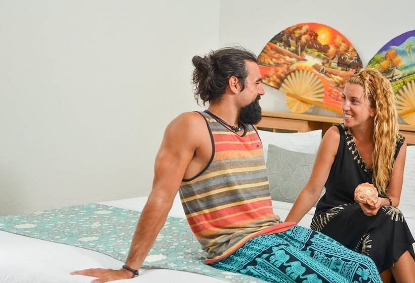 پانسیون Huraa East Inn