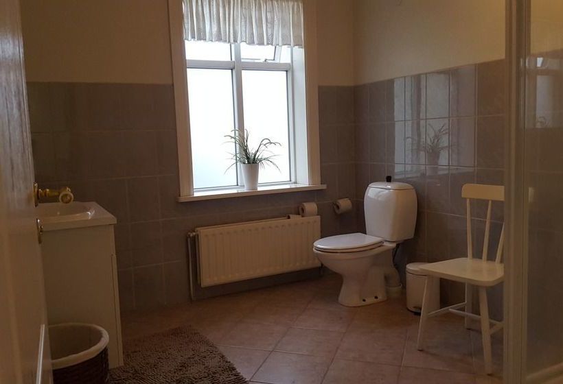 پانسیون Gallery Guesthouse Staywest