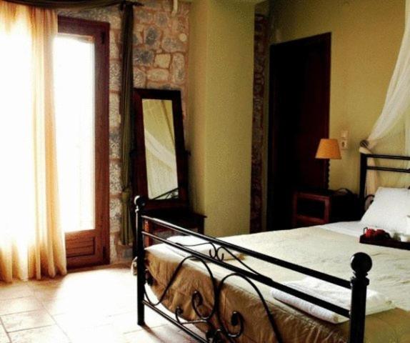 پانسیون Vlyhada Guesthouse