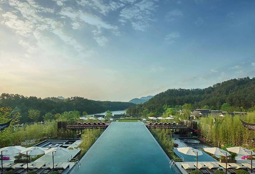 هتل Banyan Tree Anji