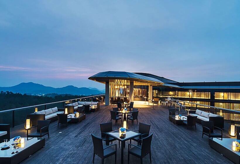 هتل Banyan Tree Anji