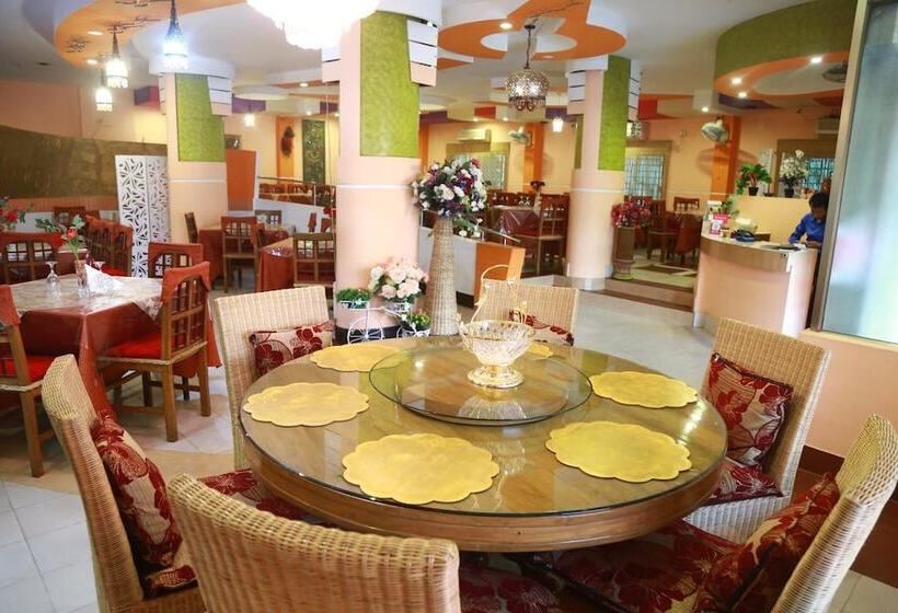هتل Farmis Garden