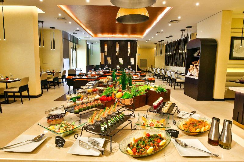 Отель Four Points By Sheraton Production City, Dubai