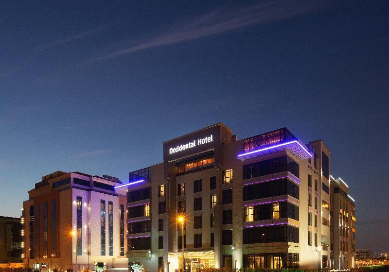 Отель Four Points By Sheraton Production City, Dubai