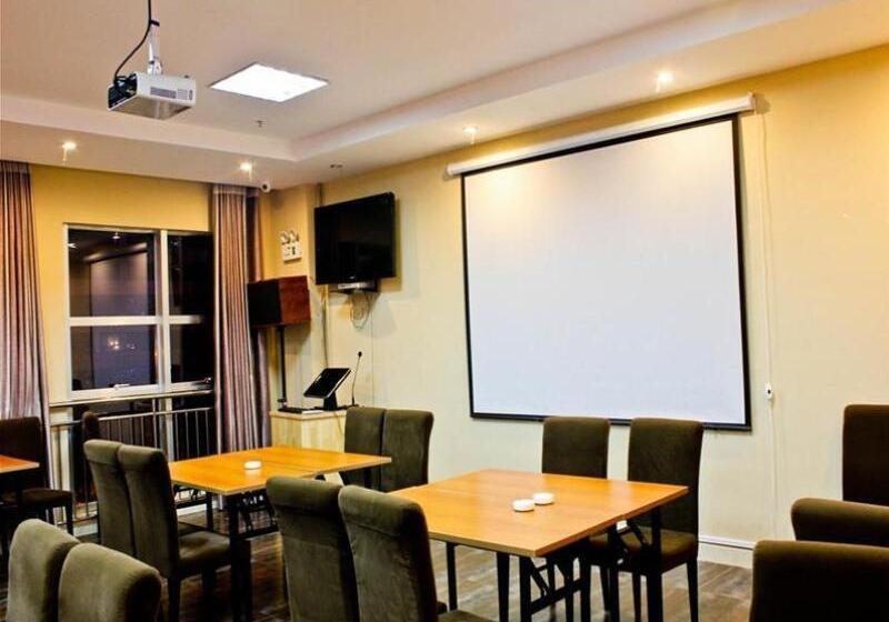 Отель Greentree Inn Rizhao Haiqu East Road