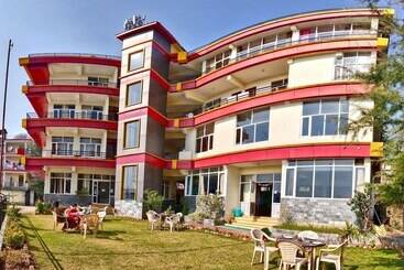 Fotos del hotel Highland Village Resort:  18