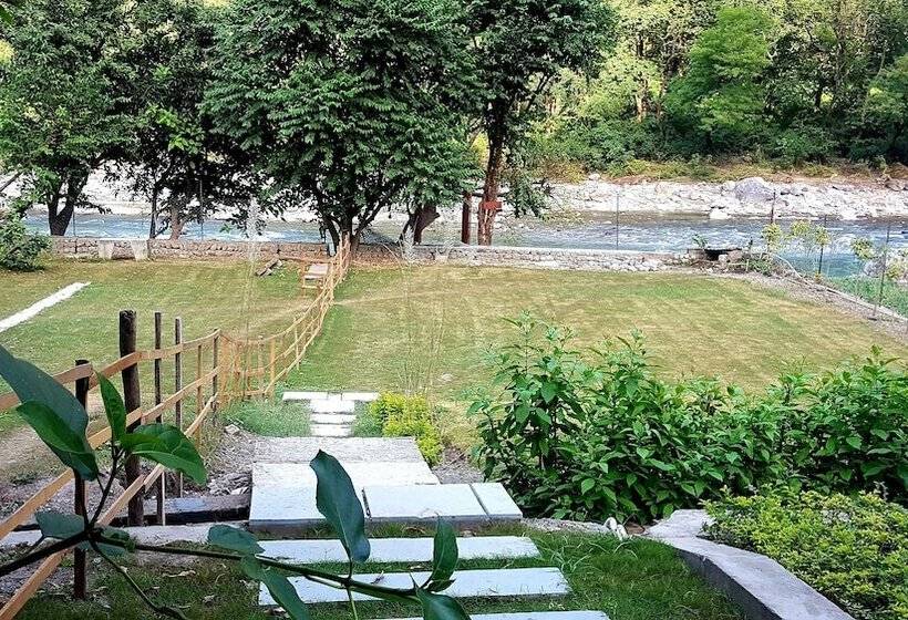 בית מלון כפרי Nishantam Sanctuary Rishikesh