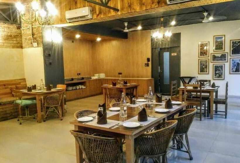 בית מלון כפרי Nishantam Sanctuary Rishikesh