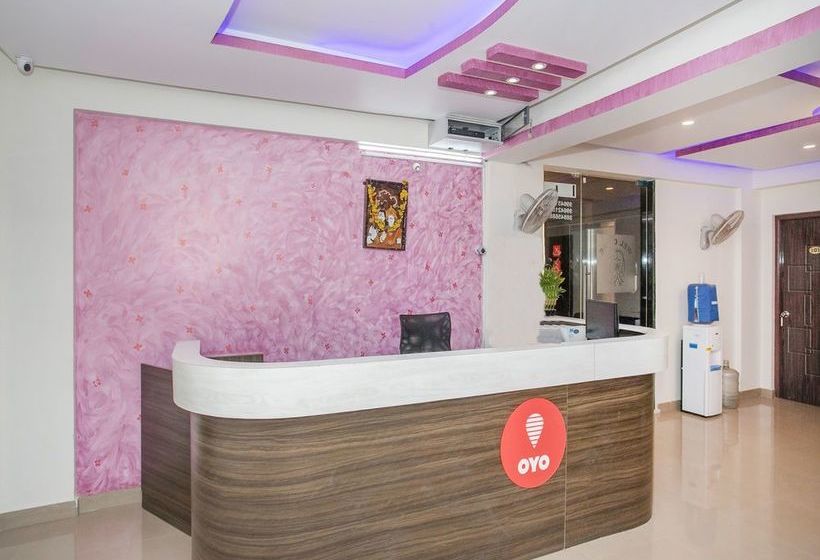 酒店 Oyo 13745 Cmn Stay