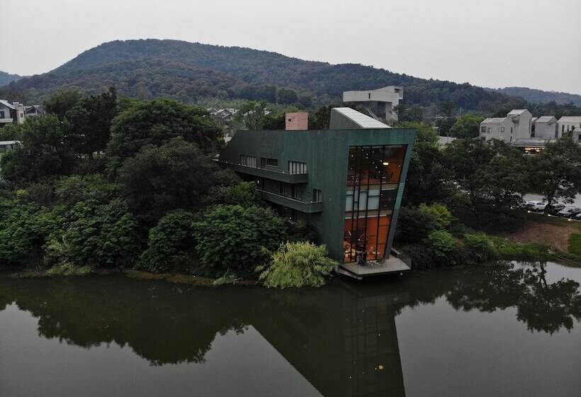 The Sifang Hotel Nanjing, Autograph Collection