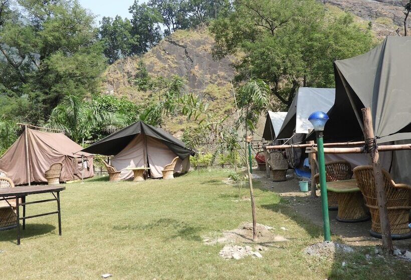 هتل Wildhawk Adventures
