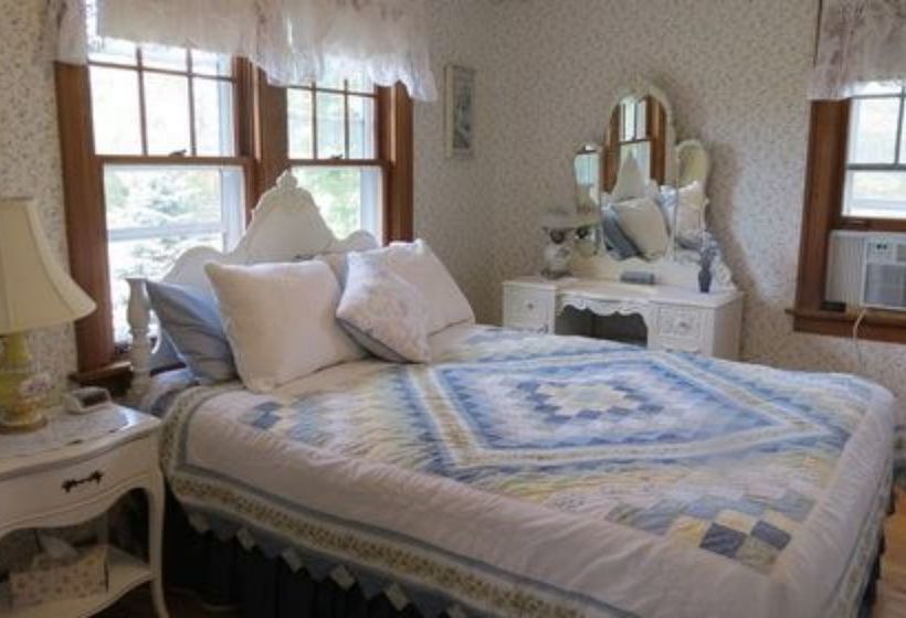 Lilac Village Bed & Breakfast