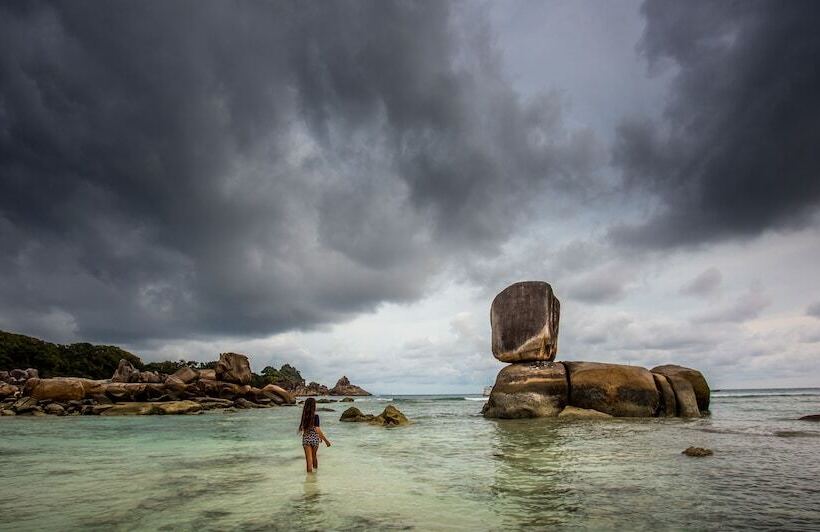 پانسیون Boulder Bay Eco Resort   Nga Khin Nyo Gyee Island