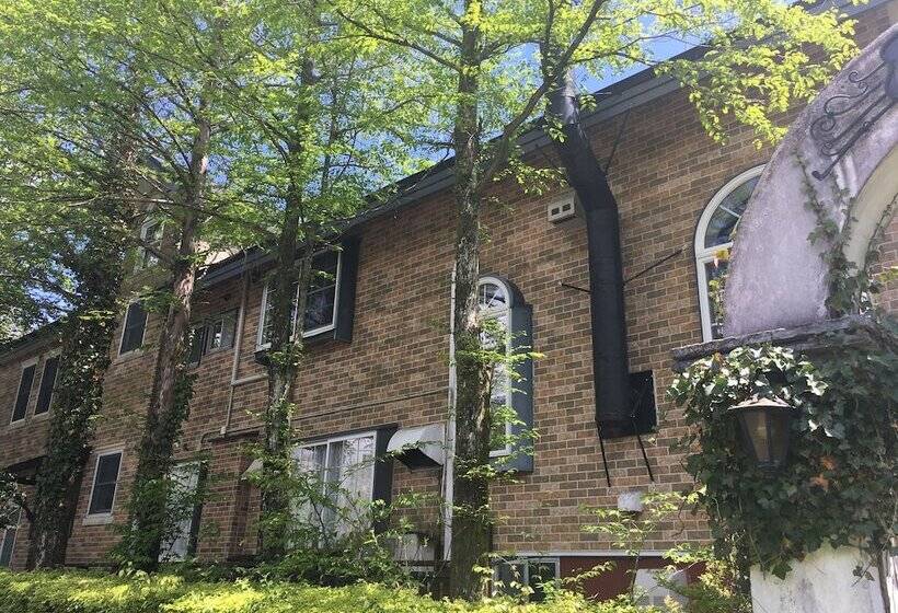 ペンション Country Hotel Red Fox