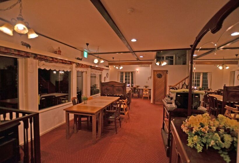 ペンション Country Hotel Red Fox