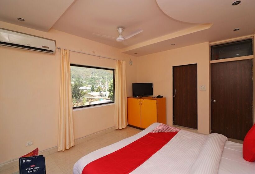 پانسیون Oyo 13884 Holiday Homes