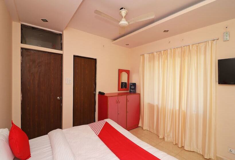 پانسیون Oyo 13884 Holiday Homes