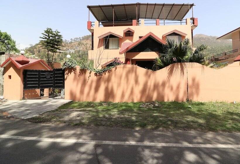پانسیون Oyo 13884 Holiday Homes