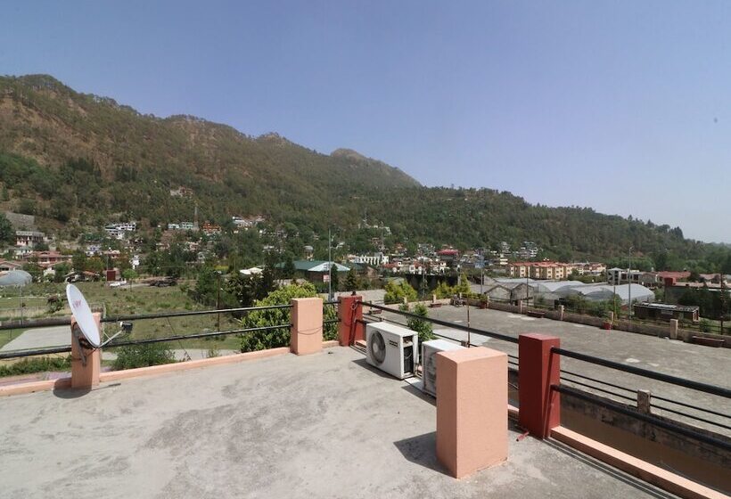 پانسیون Oyo 13884 Holiday Homes