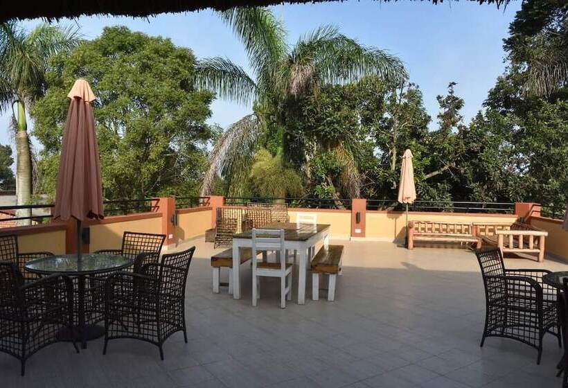 펜션 Secrets Guest House Entebbe