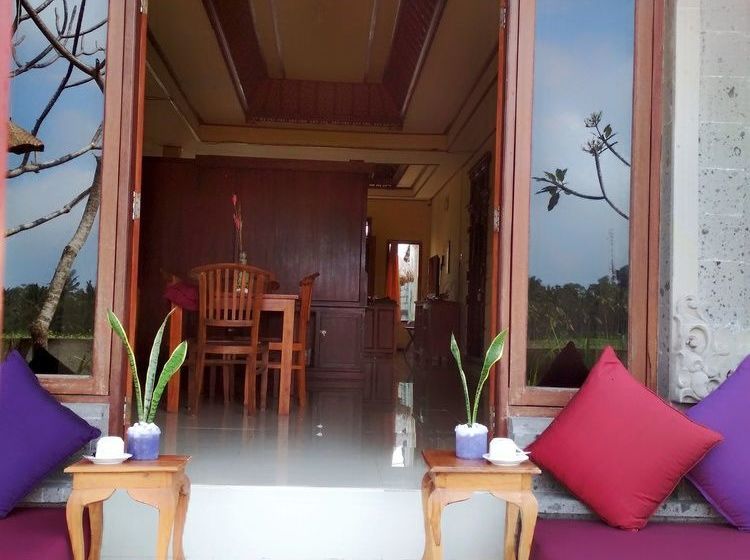 펜션 Svaha Guest House