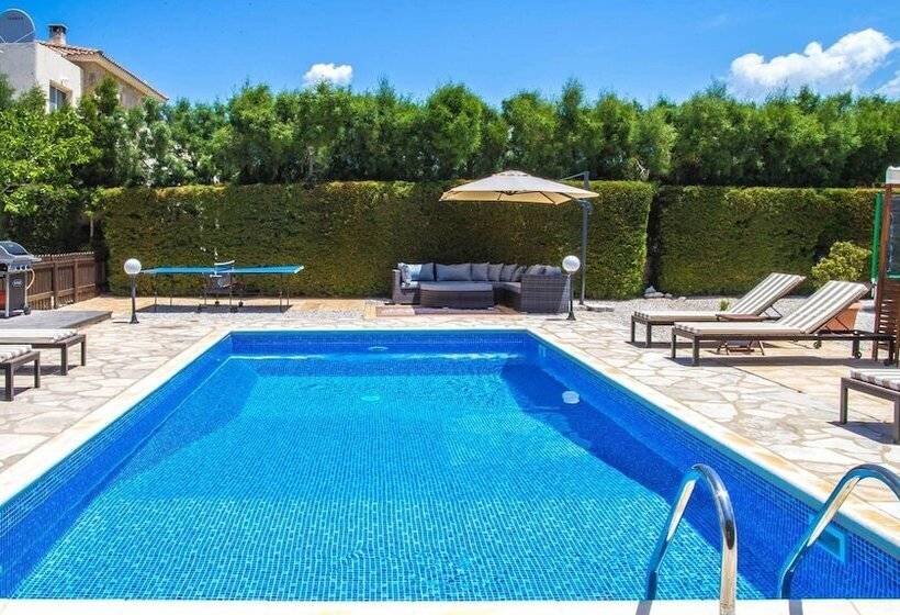 Villa Maria