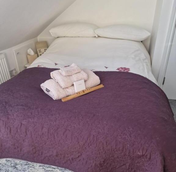 مبيت وإفطار Redwing Rise