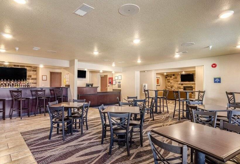ホテル Cobblestone Inn & Suites  Bridgeport
