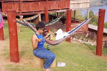 هتل Hawk S Eye Lodge Bunyonyi