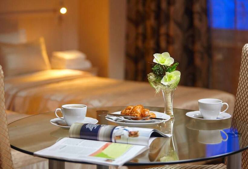 בית מלון כפרי Kapitolinn