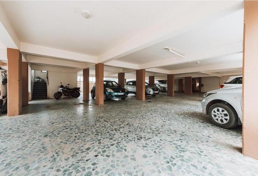 Отель Krushna Inn