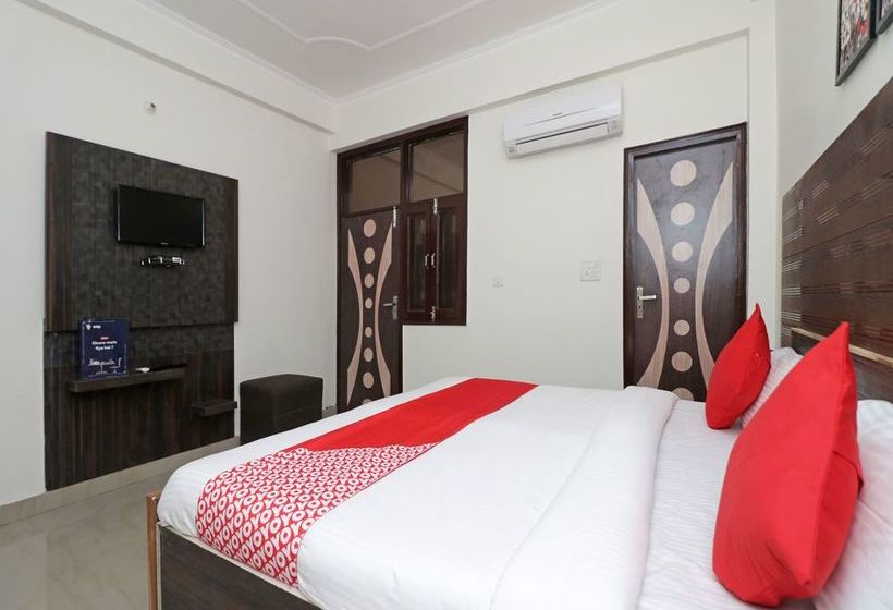 Отель Oyo 12493 Heera Guest House