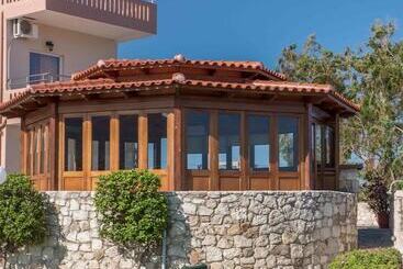 هتل Petritos Rooms And Studios