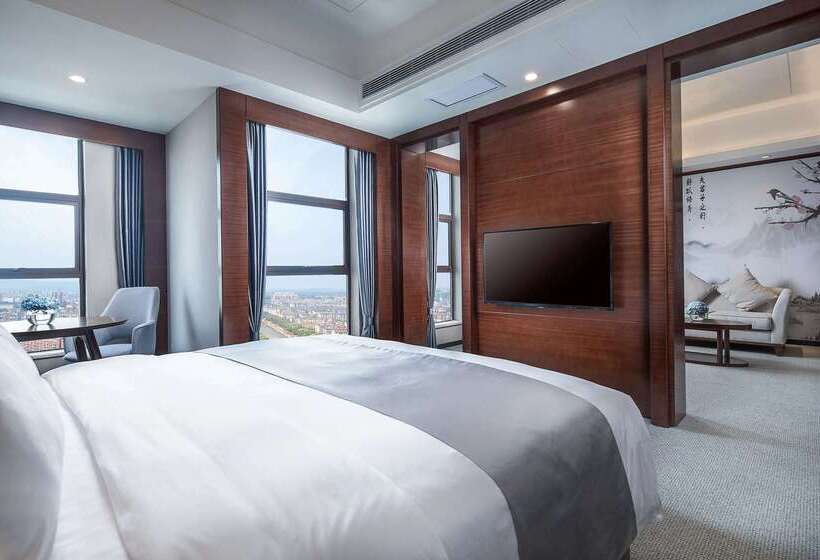 בית מלון כפרי Ramada Plaza Yueyang Linxiang