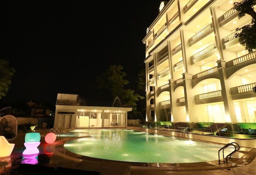 هتل The Park Vientiane