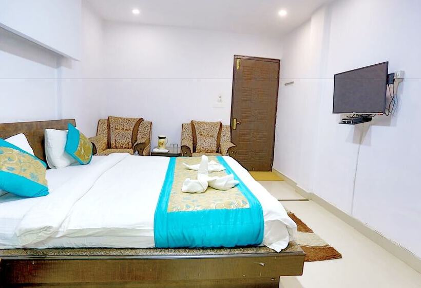 فندق Uttaranchal Tourist Guest House