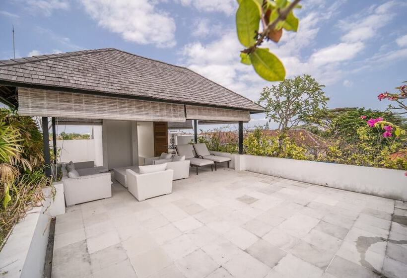 Levi Villa