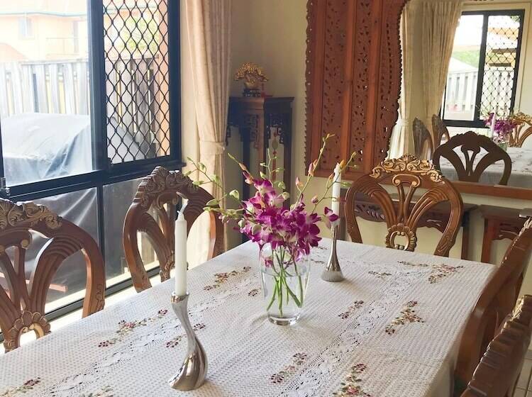 Mountain View B&b