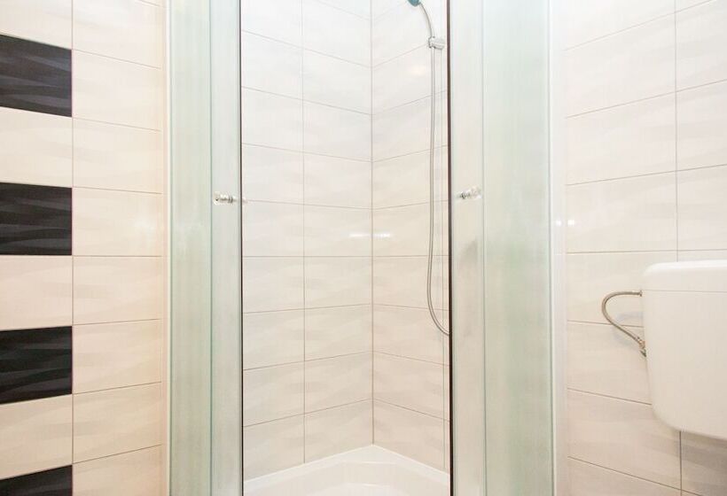 膳宿费 Rooms Garden Zagreb Airport